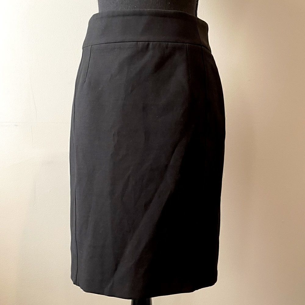 White House Black Market skirt sz 2